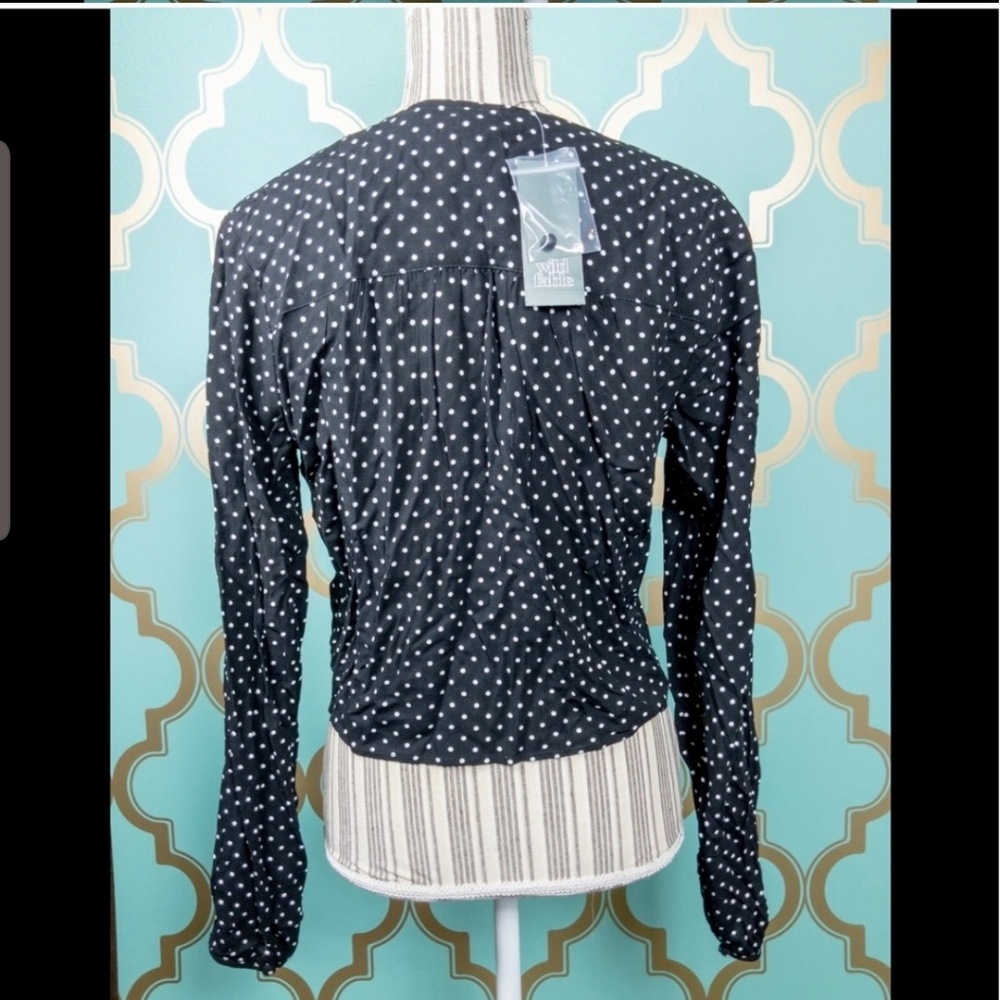 ๐ฑNWT Wild Fable Polka Dot Crop Top๐ฑ - Picture 2 of 3